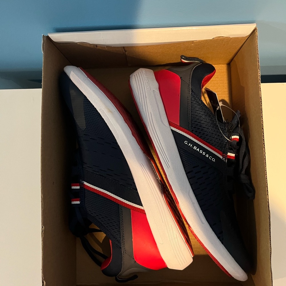 NEW Men’s GH Bass & Co Sneakers 🇺🇸 (Size 11)
